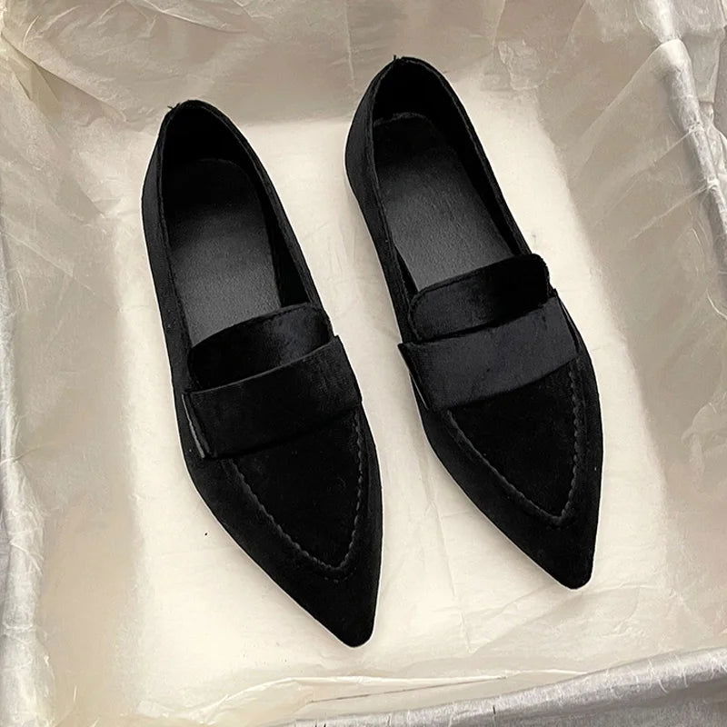 Mocassins femme avec finitions soignées en velours