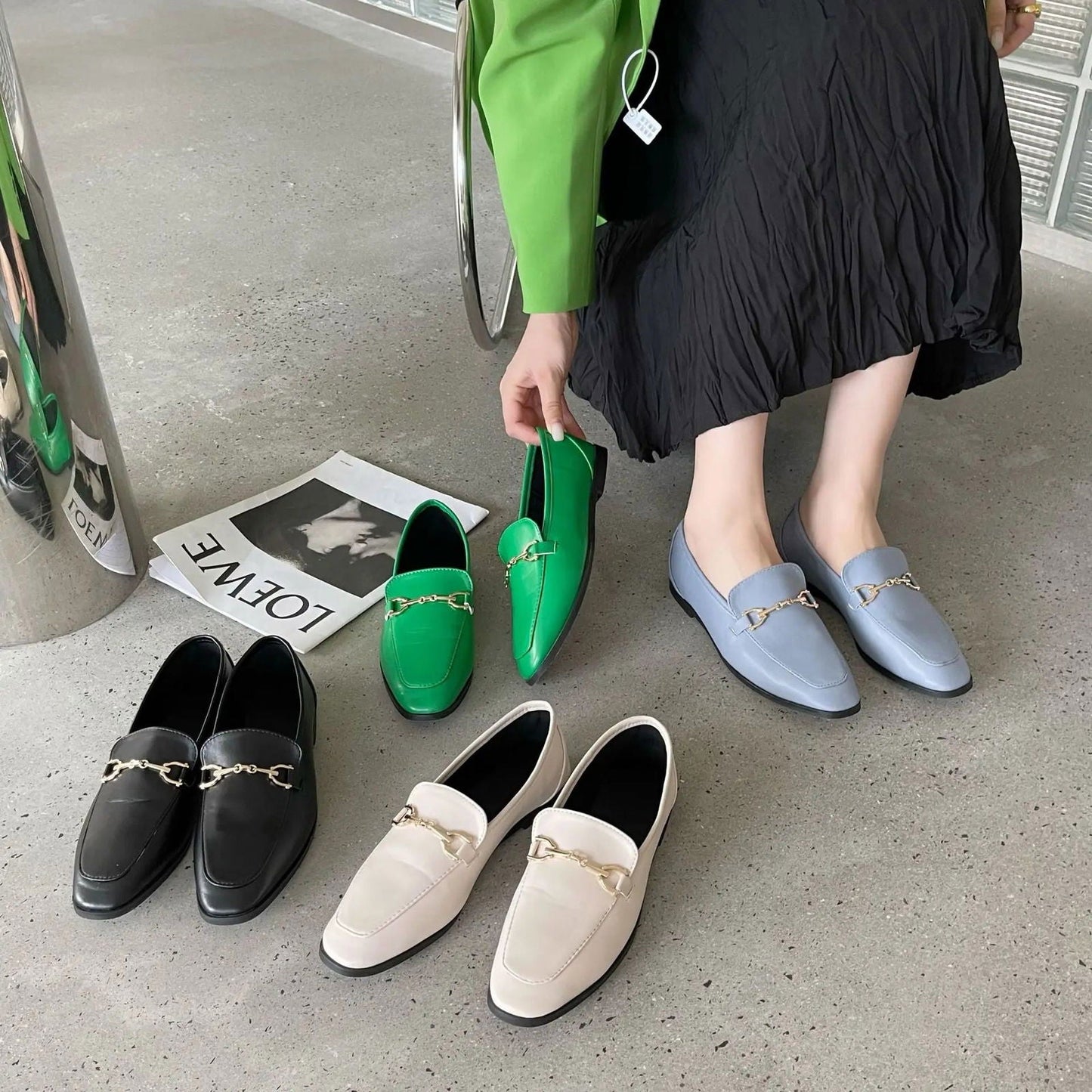 Mocassins en cuir lisse avec détail doré sur le dessus