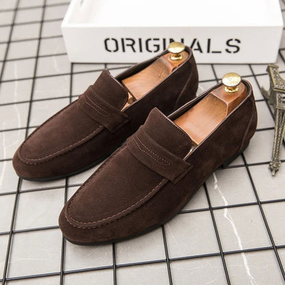 Profil des mocassins montrant la finition raffinée