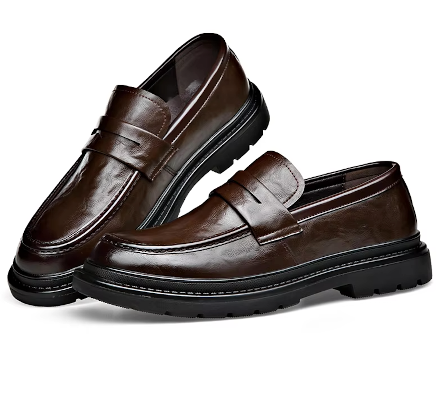 Mocassins en cuir verni avec couture raffinée