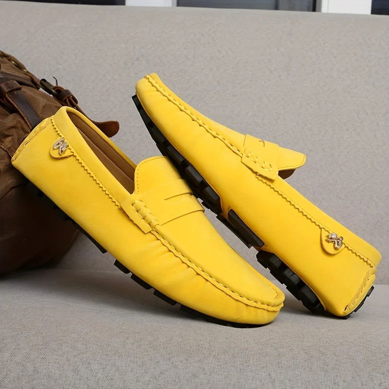 Mocassins en daim avec détails de couture apparents