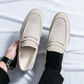 Mocassins en daim avec une semelle intérieure confortable