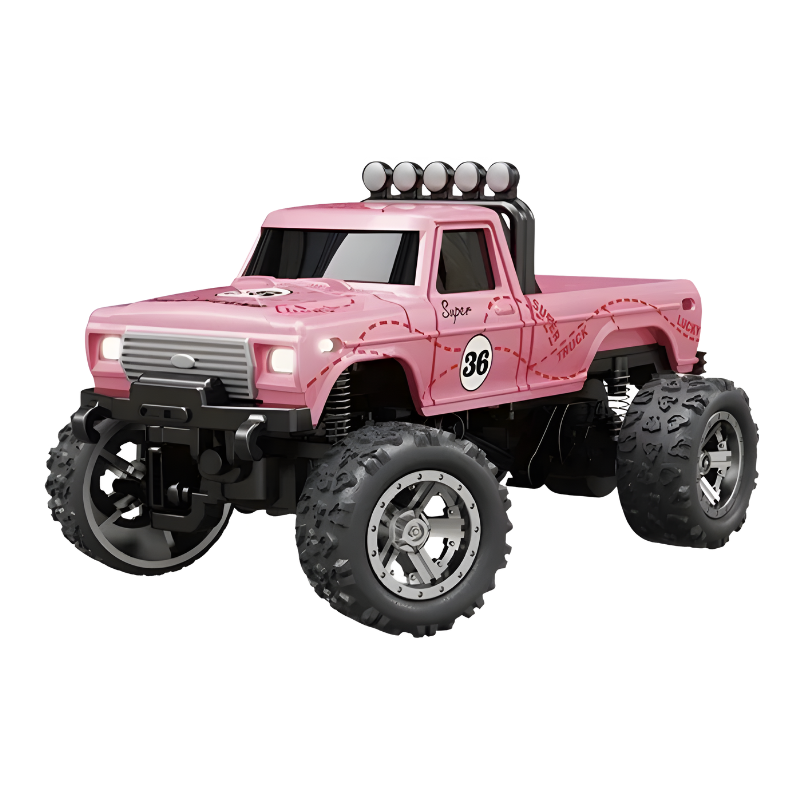 Mini monster truck RC rose, en vue de face sur fond blanc