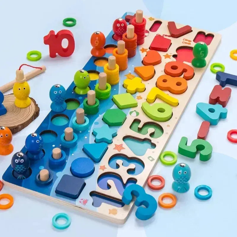 Enfant jouant avec un puzzle éducatif en bois Montessori