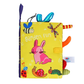 Lapin en tissu doux sur une page interactive