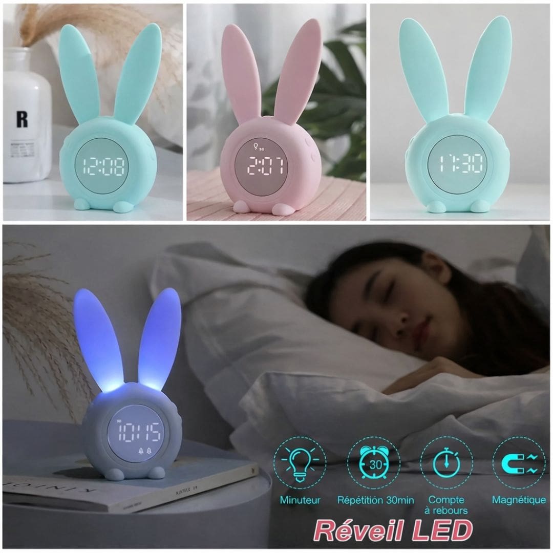 Gros plan sur les oreilles lumineuses du réveil lapin
