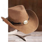 Vue latérale d'un chapeau cowboy en cuir noir
