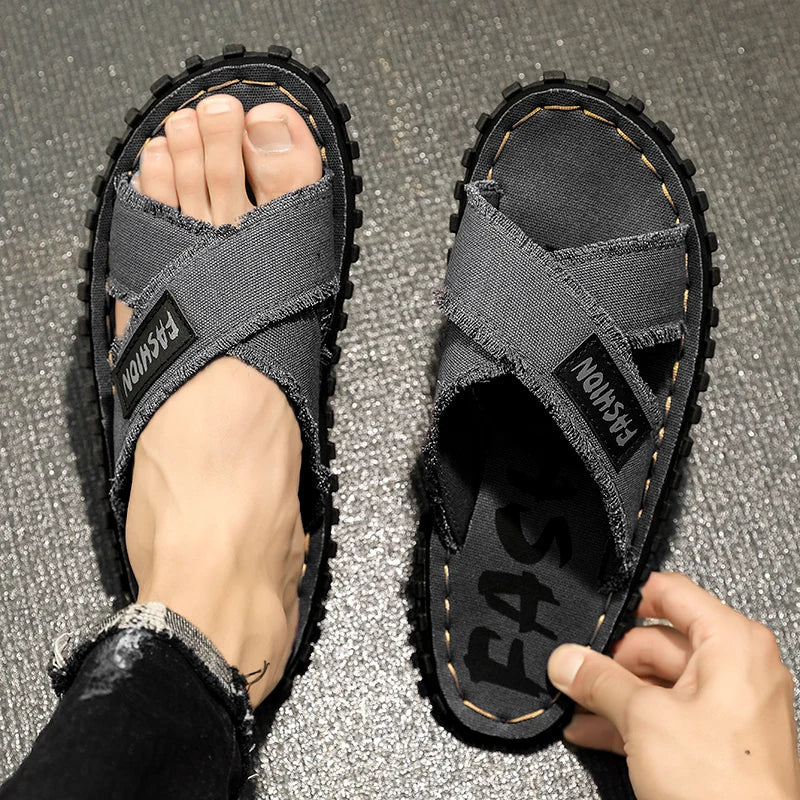 Détail de la couture visible sur les bandes croisées