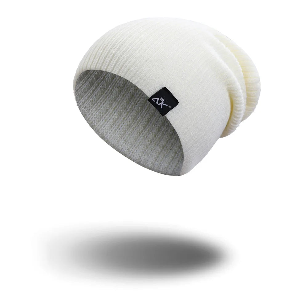 Détail du tricot doux du bonnet en gros plan