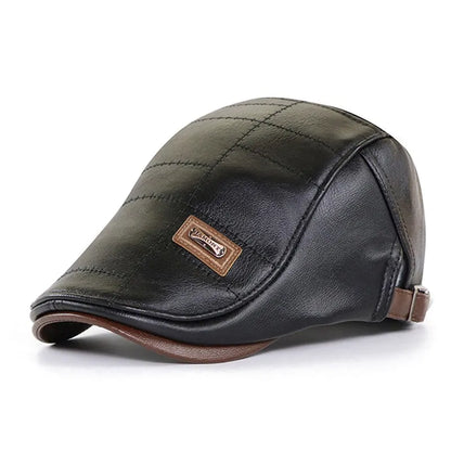 Béret en cuir sur fond neutre, lumière naturelle