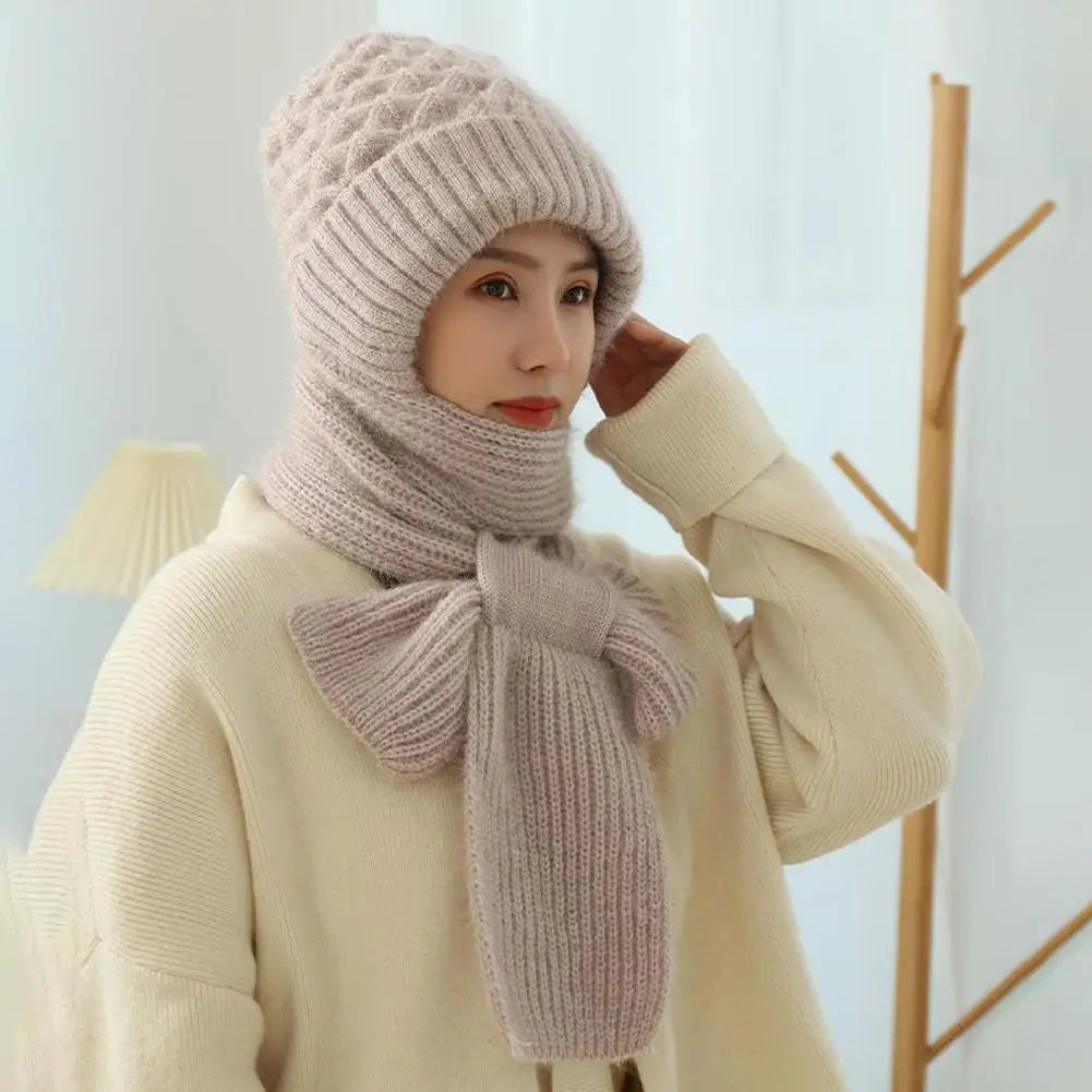 Vue latérale d'un bonnet couvrant les oreilles, tricot épais