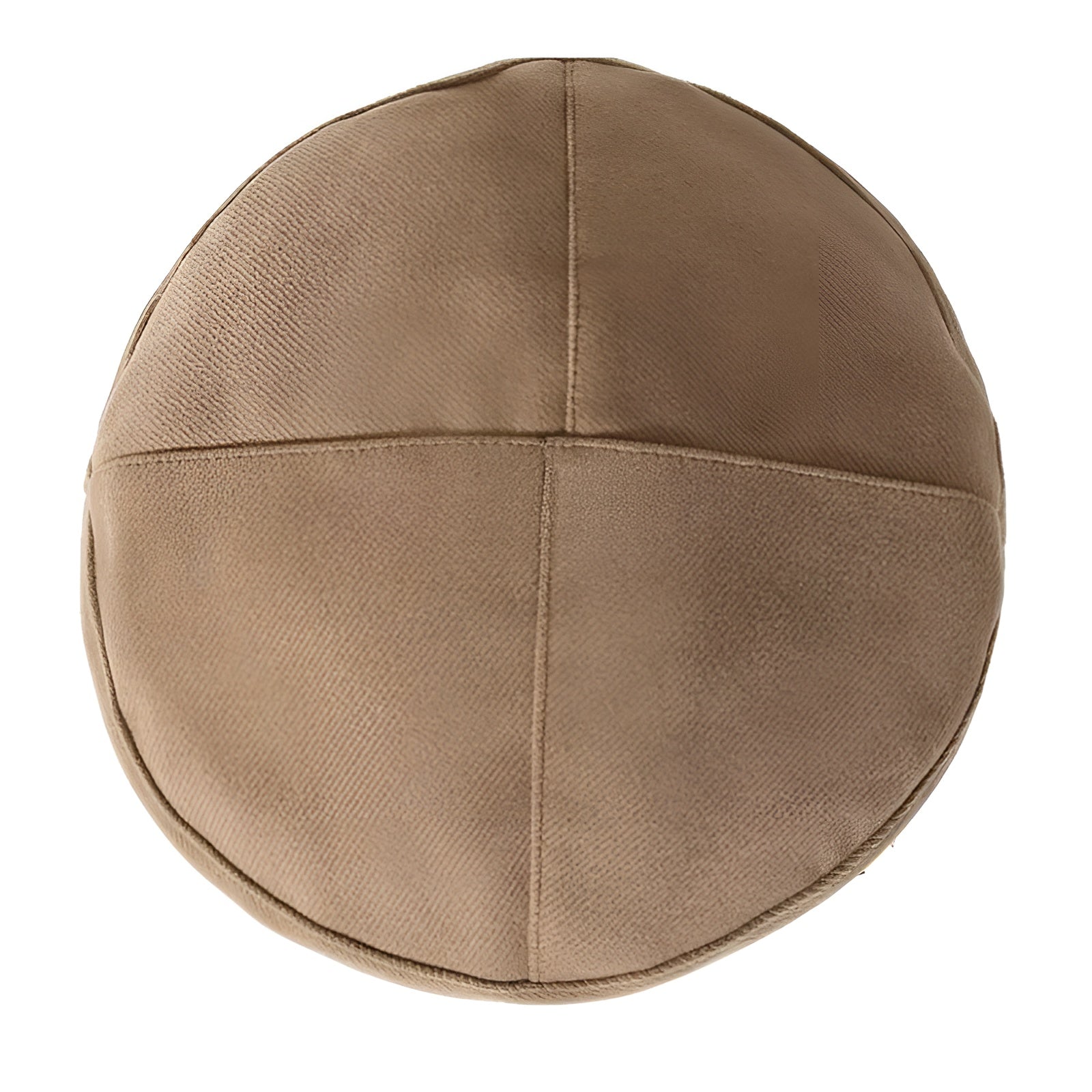Femme portant un béret, ambiance urbaine
