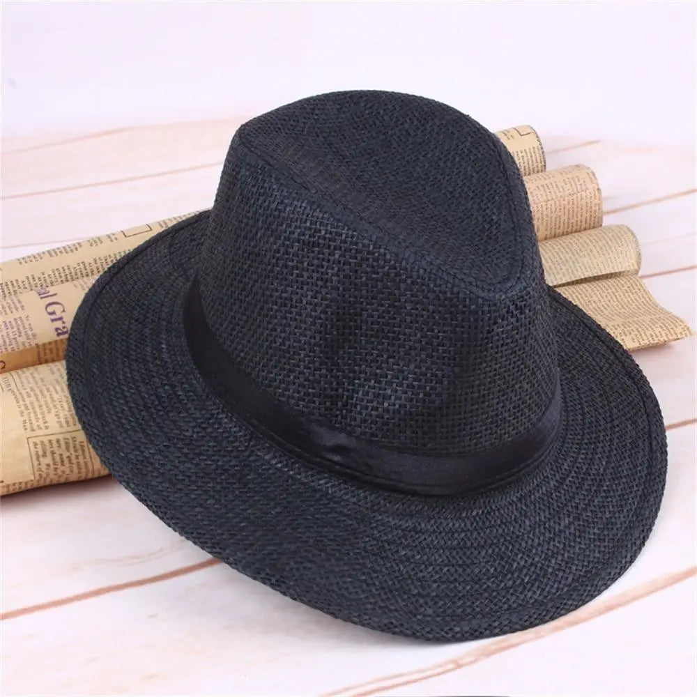 Vue de dessus d'un chapeau de paille, intérieur visible