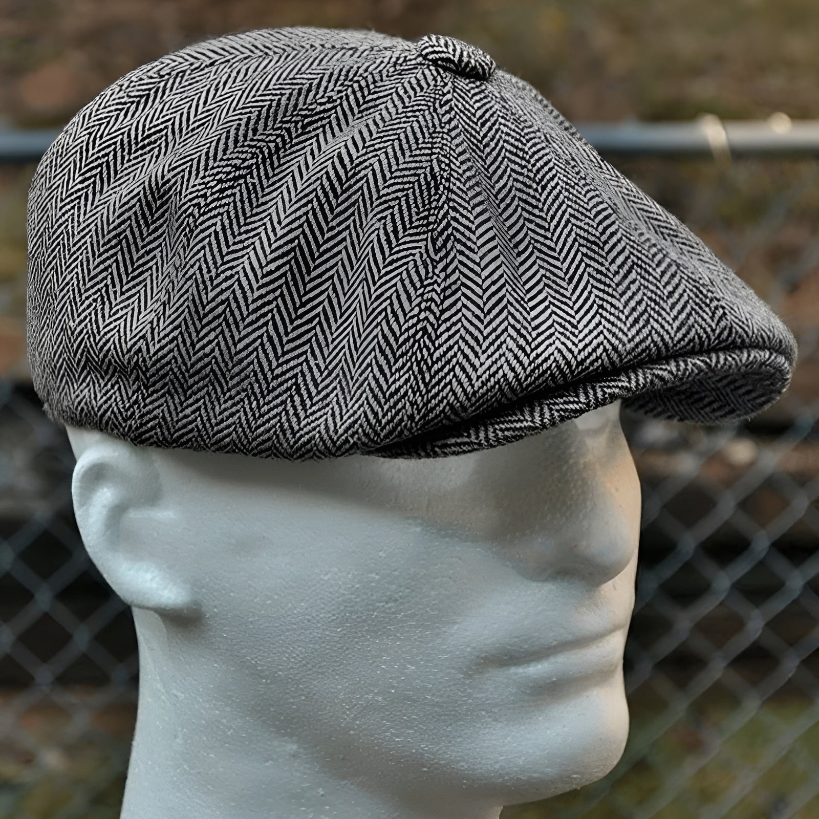 Béret en coton, texture visible, fond clair
