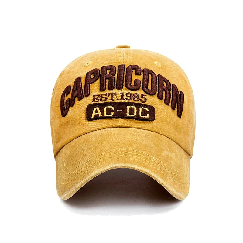 Gros plan sur la texture du coton lavé de la casquette