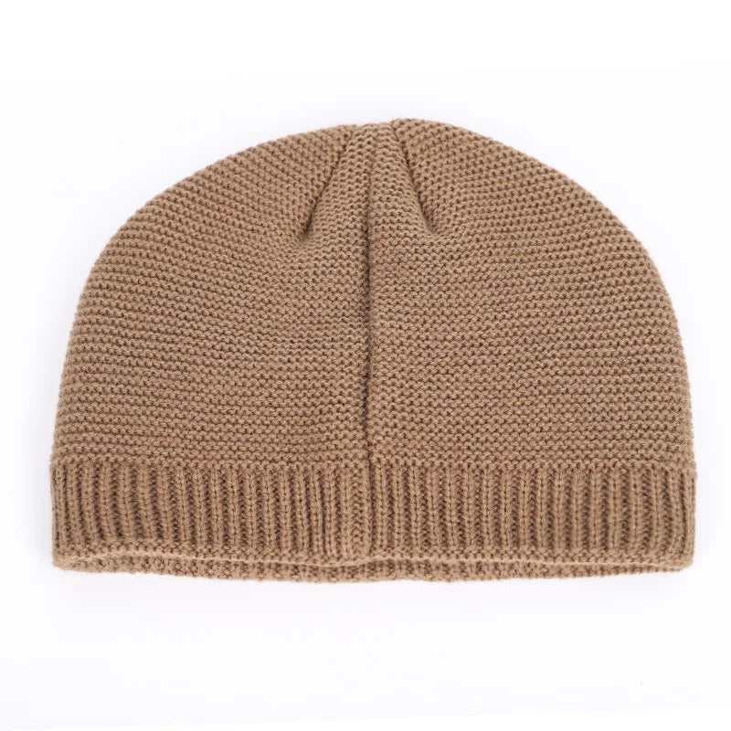 Bonnet en maille marron, style élégant et sobre