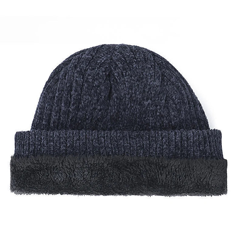 Bonnet bleu marine avec intérieur polaire
