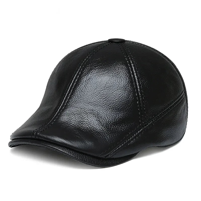 Vue de profil d'un homme avec béret en cuir élégant