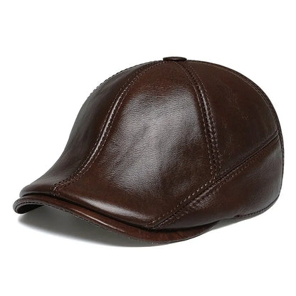 Gros plan sur la texture du cuir du béret masculin