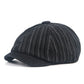 Casquette Gavroche en coton, présentée sur un support