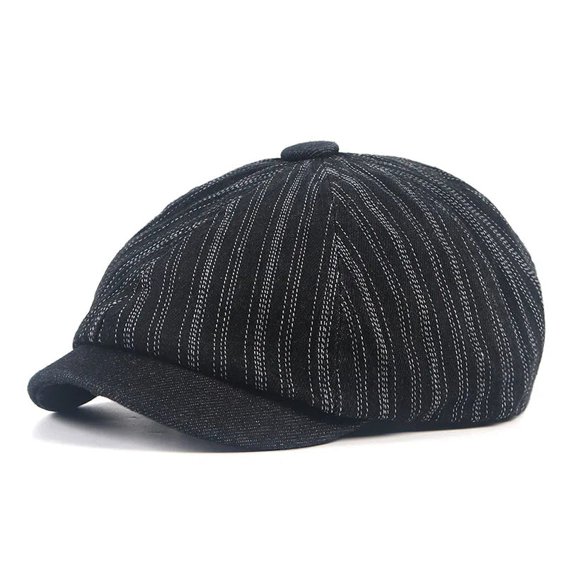Casquette Gavroche en coton, présentée sur un support
