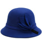 Chapeau cloche sur mannequin, ambiance vintage