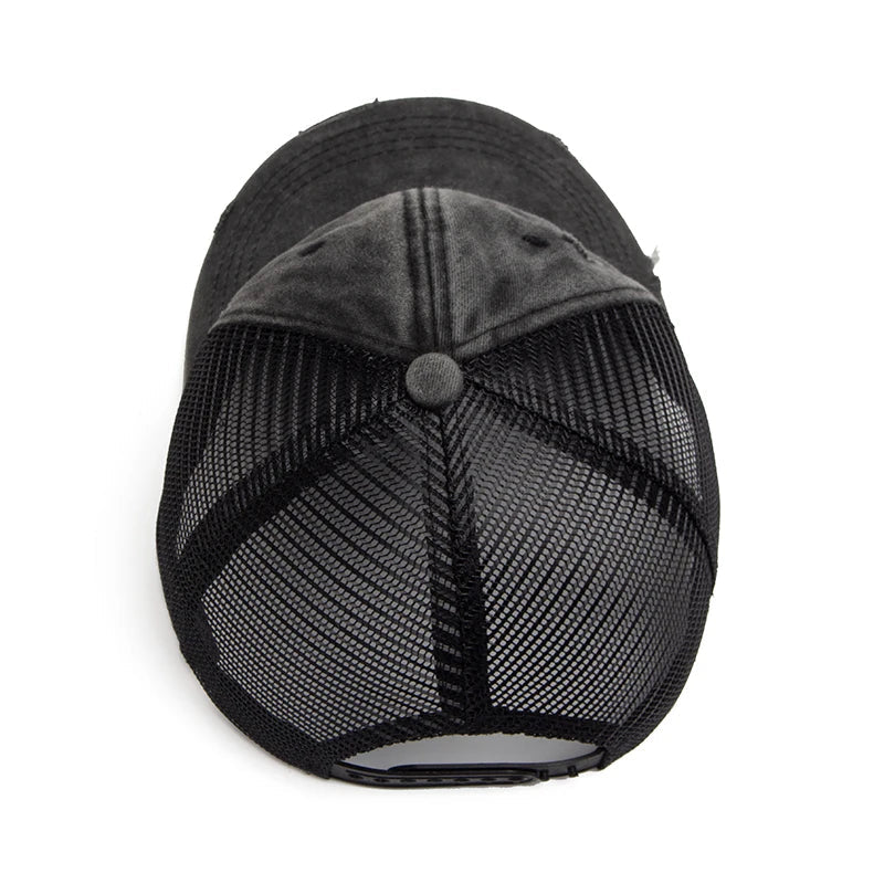 Vue arrière d'une casquette avec fermeture ajustable