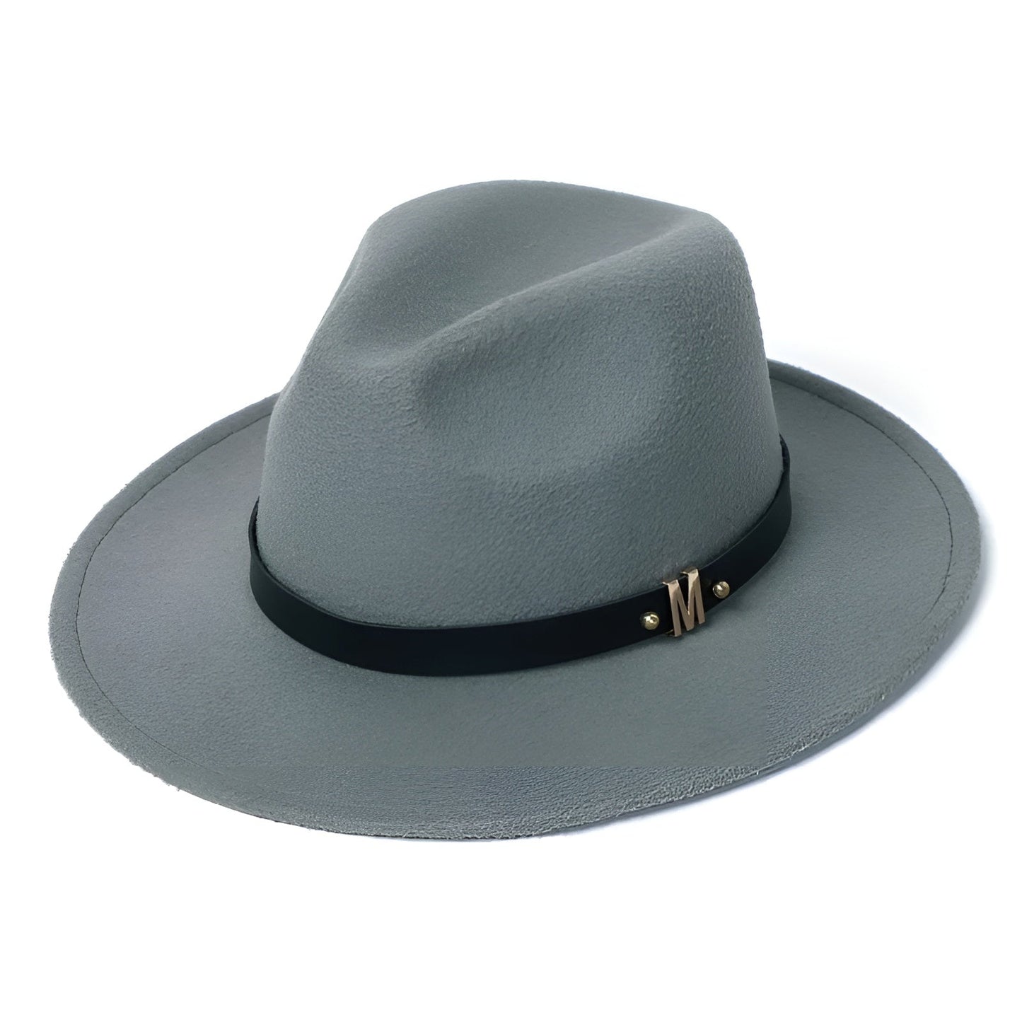 Chapeau en suède beige sur fond blanc minimaliste