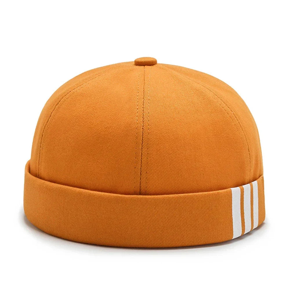 Vue d'ensemble du bonnet rayé, style polyvalent