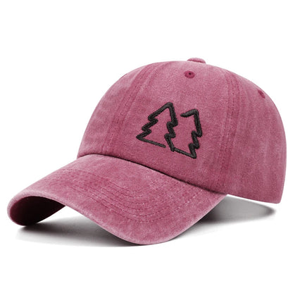 Casquette sur fond neutre, soulignant son design intemporel