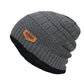 Bonnet élégant avec finition soignée et texture épaisse