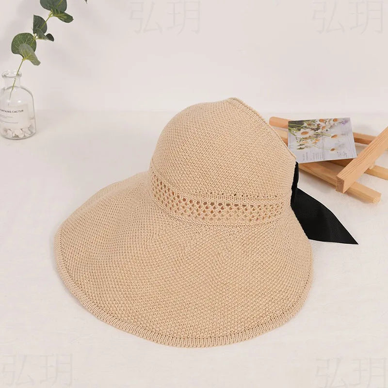 Chapeau de paille avec large bord, idéal pour l'été