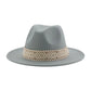 Fedora beige vu de dessus, montrant la calotte