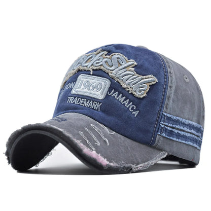 Vue d'ensemble d'une casquette rétro au style unique