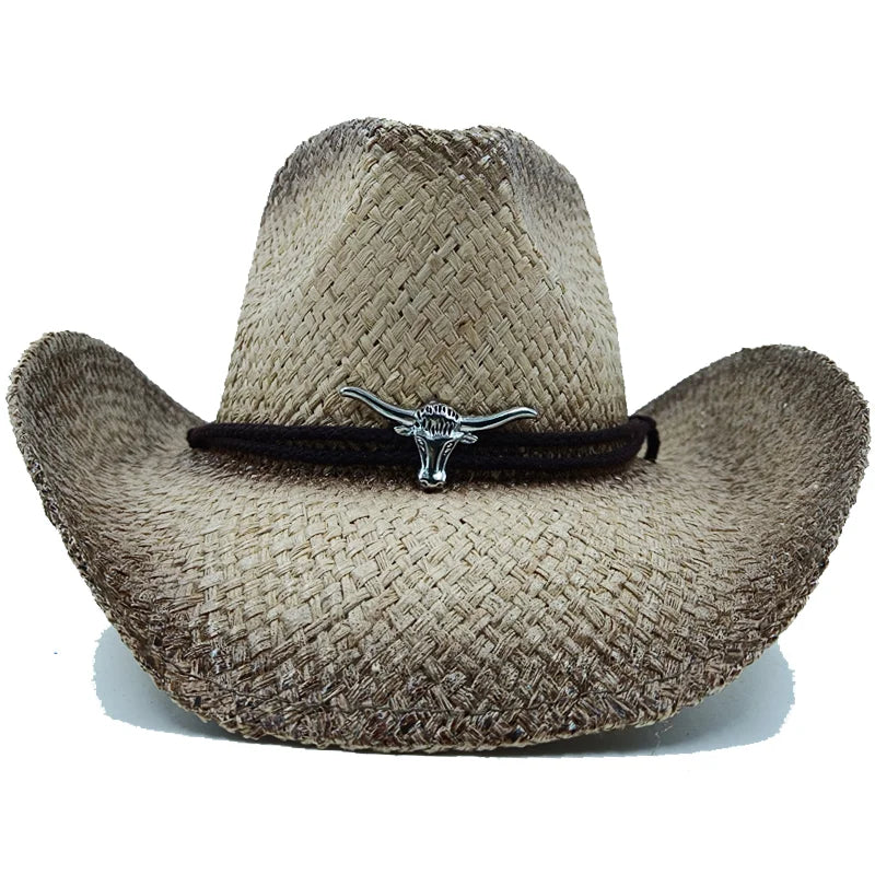 Chapeau cowboy posé sur une table en bois