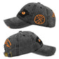 Détail des yeux brodés sur casquette beige