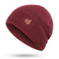 Bonnet gris clair, parfait pour un look chic