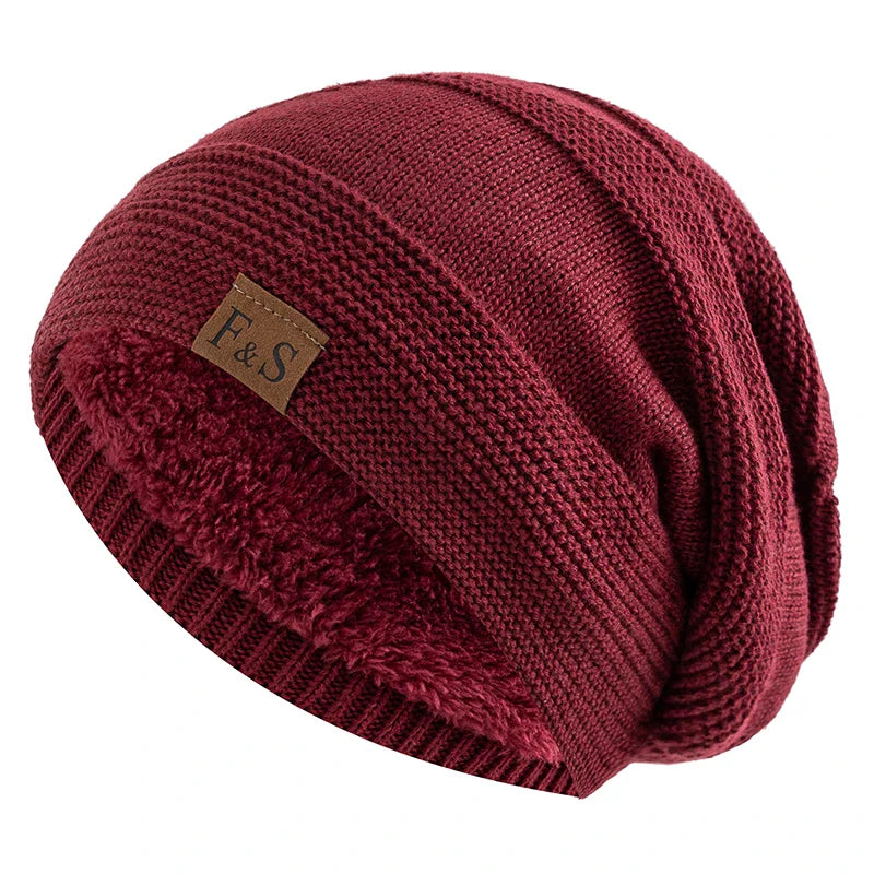 Bonnet beige sur fond neutre, mettant en avant sa simplicité