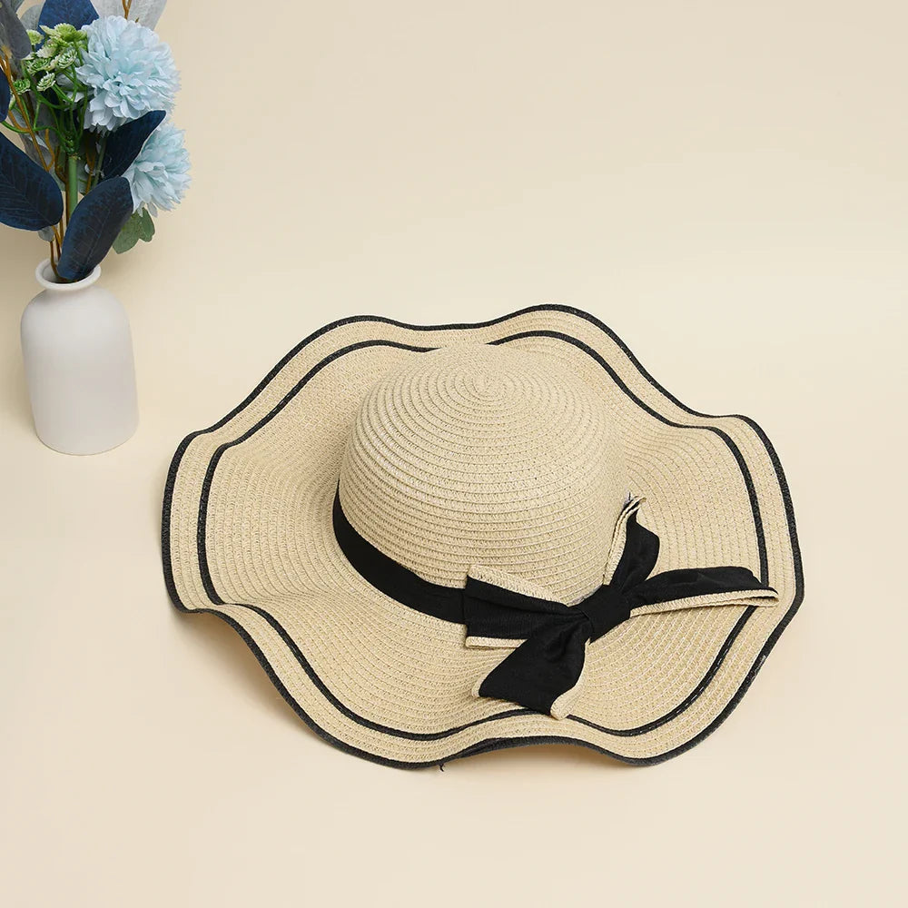 Vue de côté d'un chapeau de paille élégant