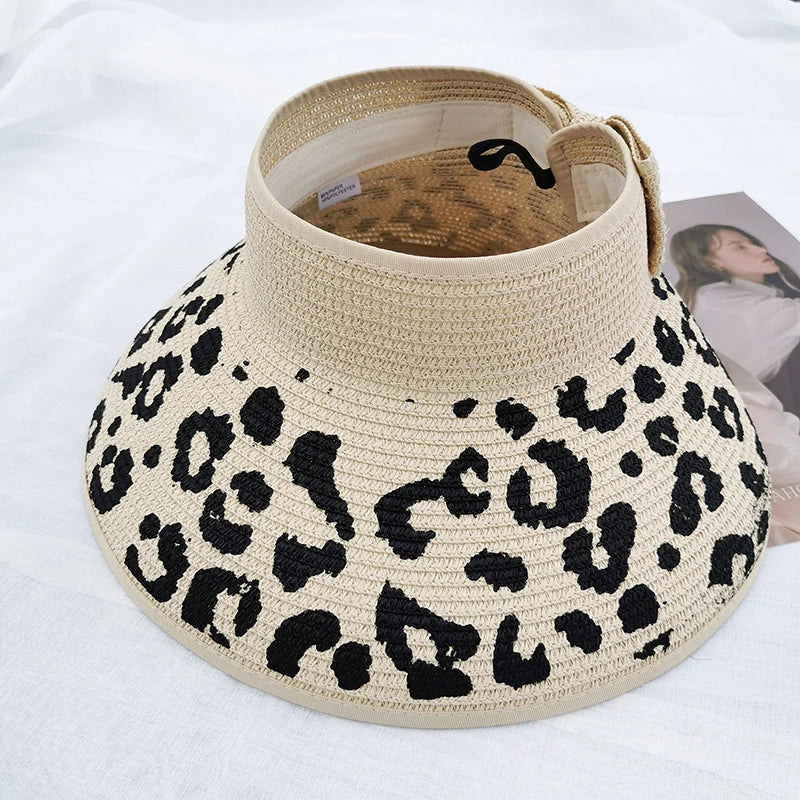 Vue arrière du chapeau de paille avec ouverture ajustable