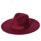 Vue de dessus d'un chapeau en coton aux couleurs vives