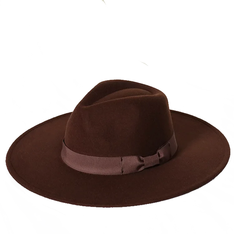 Vue rapprochée d'un chapeau avec motifs artistiques
