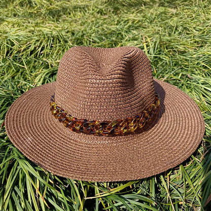 Chapeau Panama sur fond blanc, vue de dessus