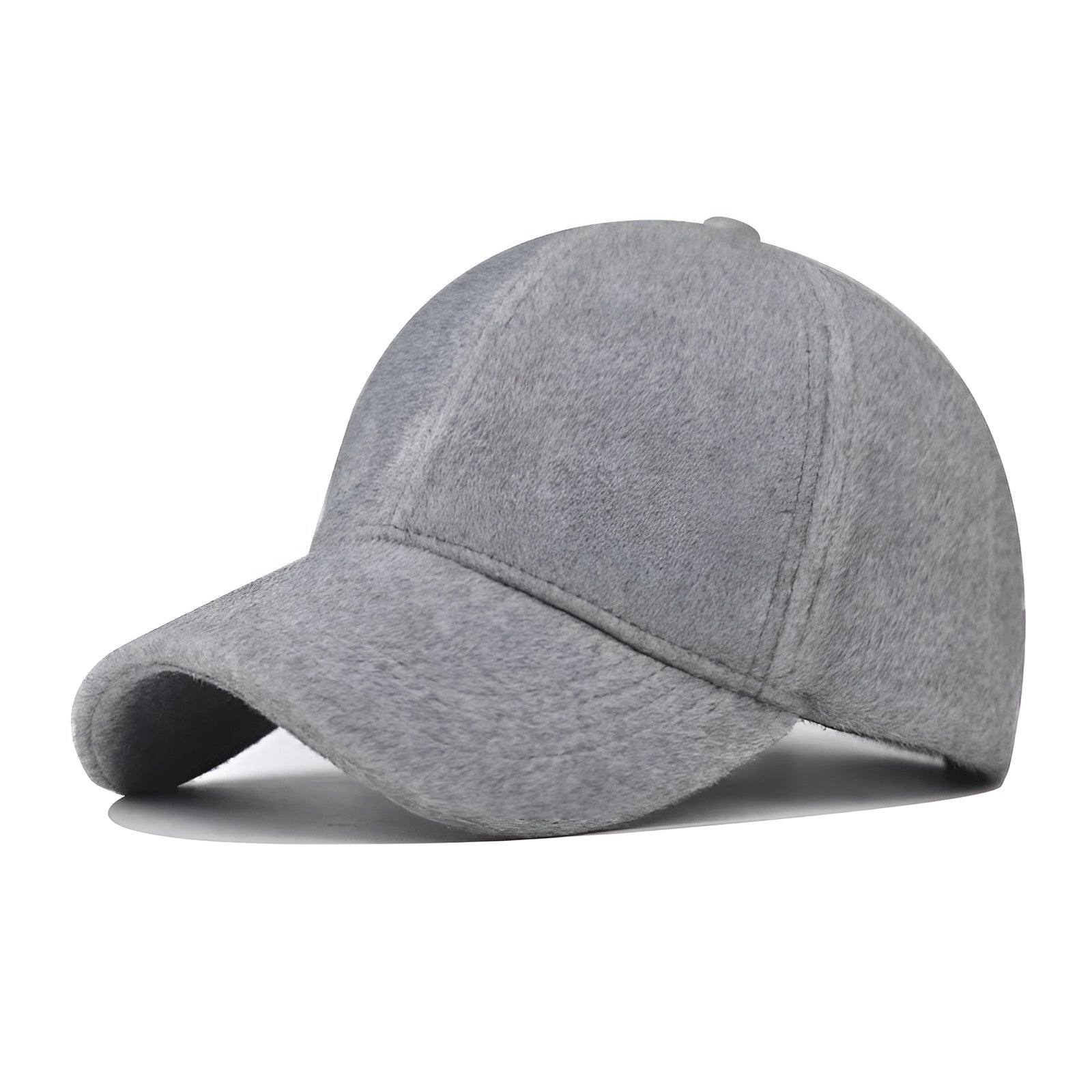 Vue de dessus d'une casquette en laine, accent sur la visière