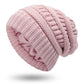 Bonnet plié, mettant en avant la doublure satinée