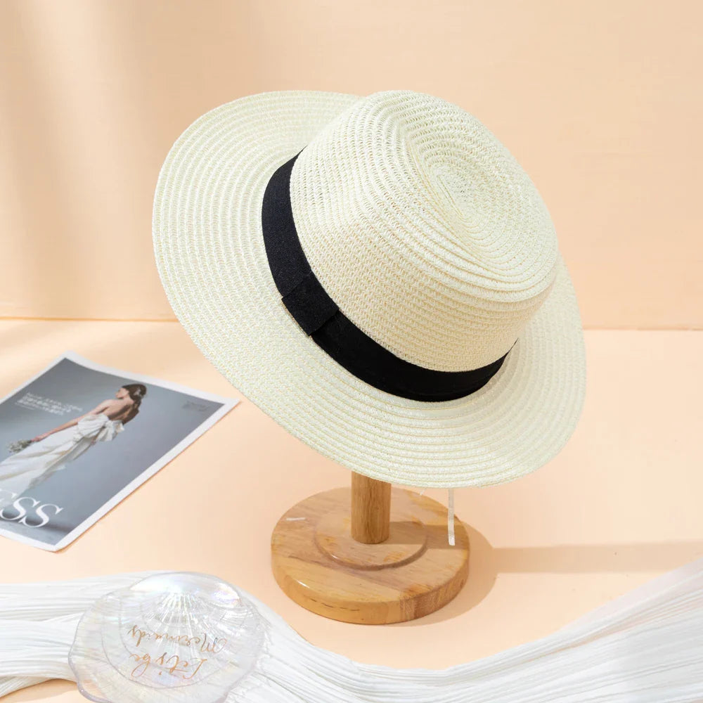 Gros plan sur le tissage du chapeau Panama