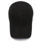 Casquette en velours côtelé gris, posée sur une table