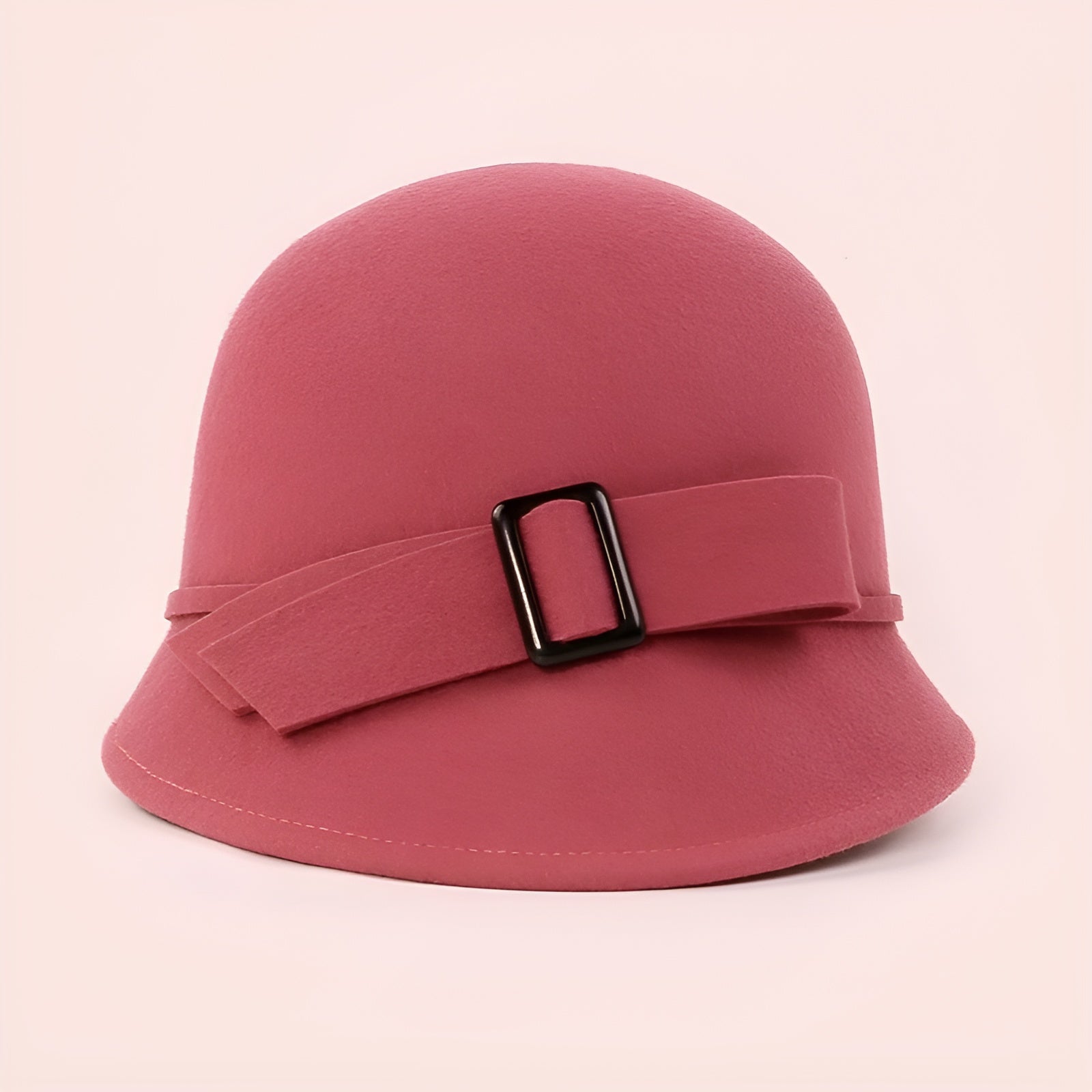Chapeau cloche jaune moutarde avec texture tissée