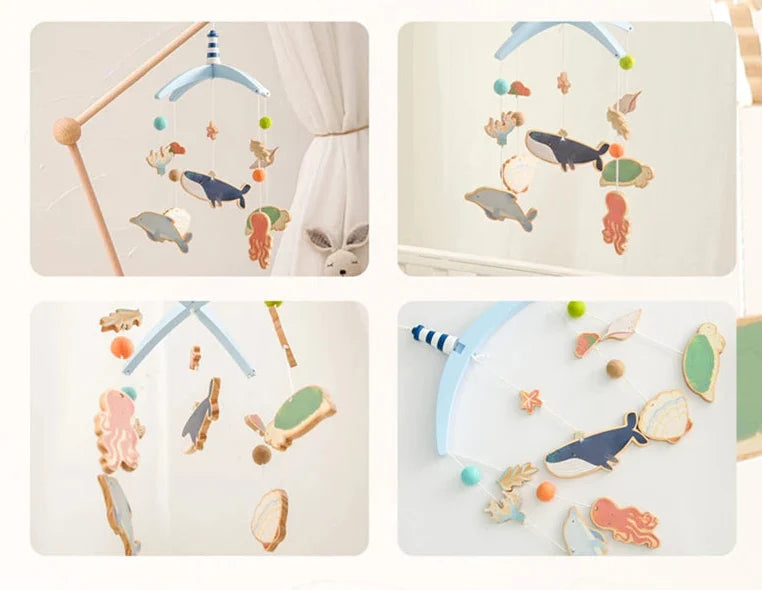 Mobile musical en bois avec figurines suspendues colorées