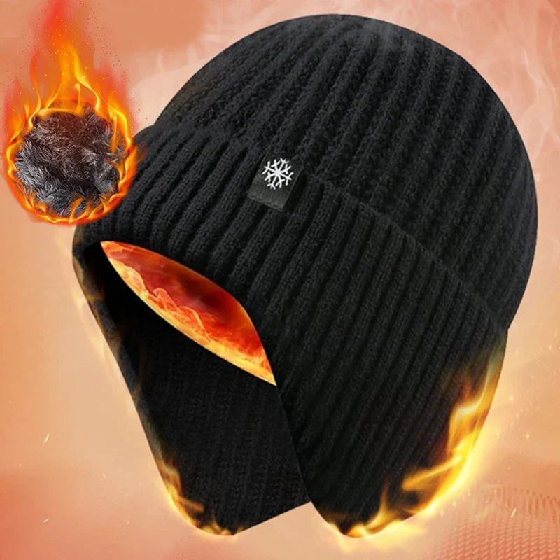 Bonnet hiver posé sur une surface en bois
